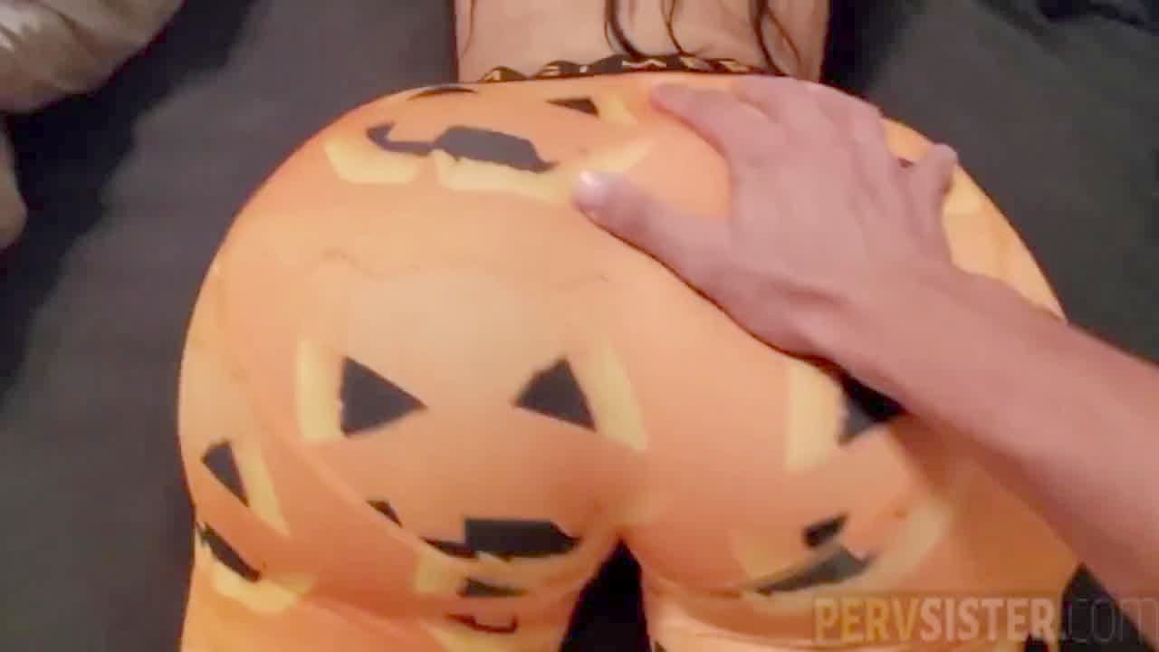 pervsister - step sis gets banged while parents are - hotntubes.com