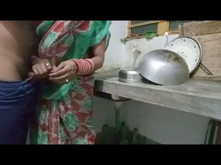 Kitchen Me Kaam Kar Rhi Saali Ko Jabardasti Choda .