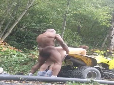 Redneck Mate Dicked By Dark Bull Out In The Woods: Porno 04