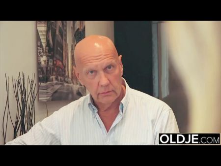 18 Teenager Has Ass Sex With Grandpa And She Likes His Penis