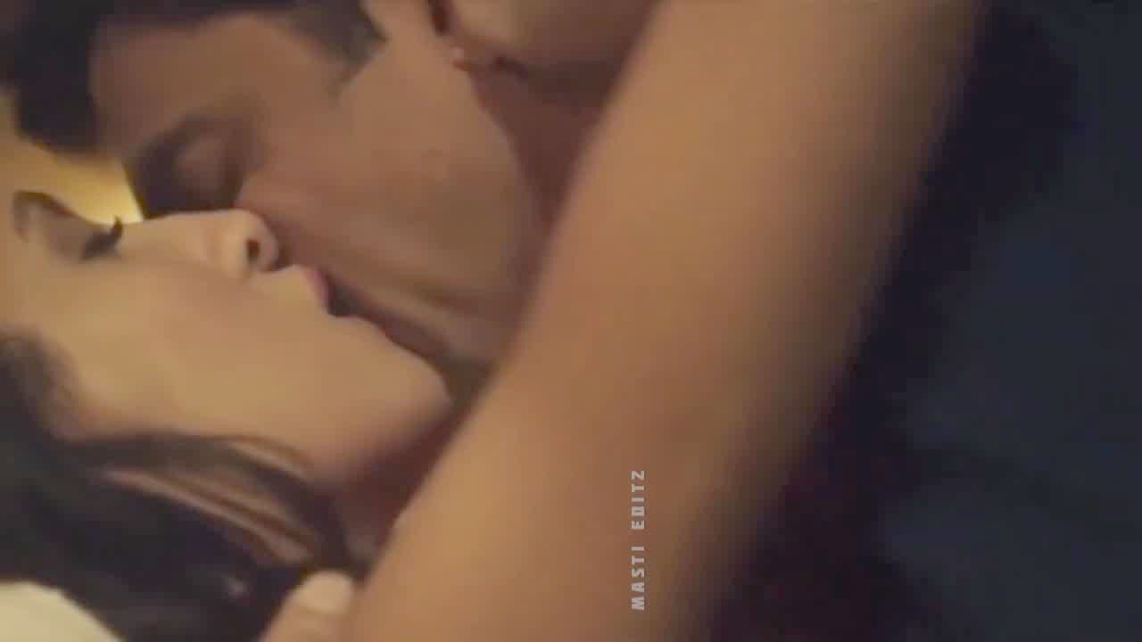 Nora fatehi lip kiss
