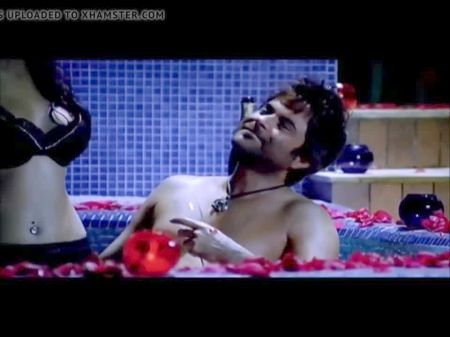 Nonporn Sameera Reddy & Koena Mitra Seducing Bollywood