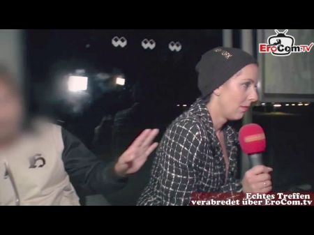 Echtes öffentliches Flashen Beim Streetcasting Mit Unbekanntem...