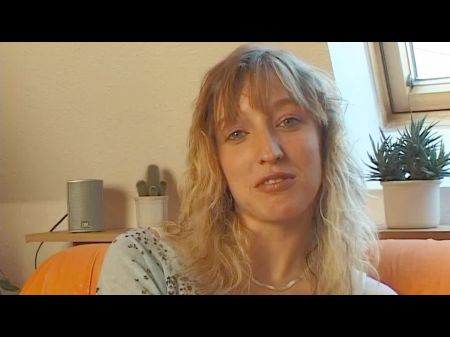 Blonde Milf Bessert Ihr Taschengeld Auf Solo Casting...