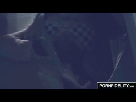 Pornfidelity - Sydnee Vicious Hardcore Punk Fucking Cum Inside