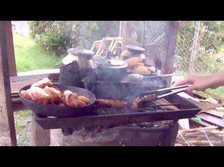 Carne Del Mercado - Colombiana Morena Lola Puentes Recogida Y Follada En Cuchara