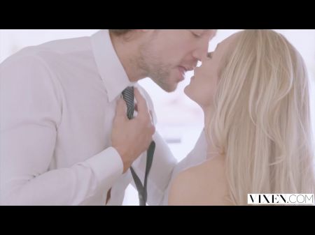Vixen Николь Энистон удивляет своего парня горячим сексом
