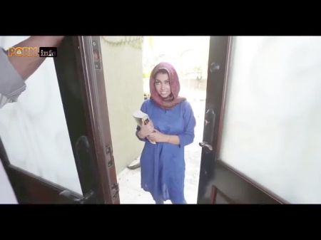 Heiße arabische Hijabi-Muslimin wird von einem Mann gefickt xxx video hot