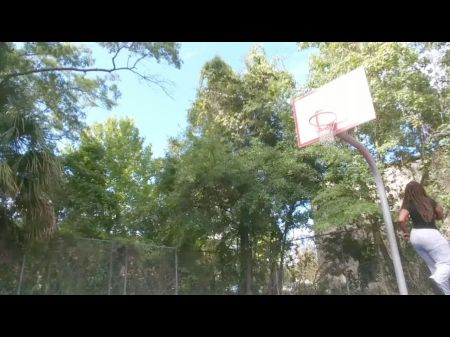 (Audio) Schwarzer großer Arsch im Freien Öffentlicher Park Basketballcremes 