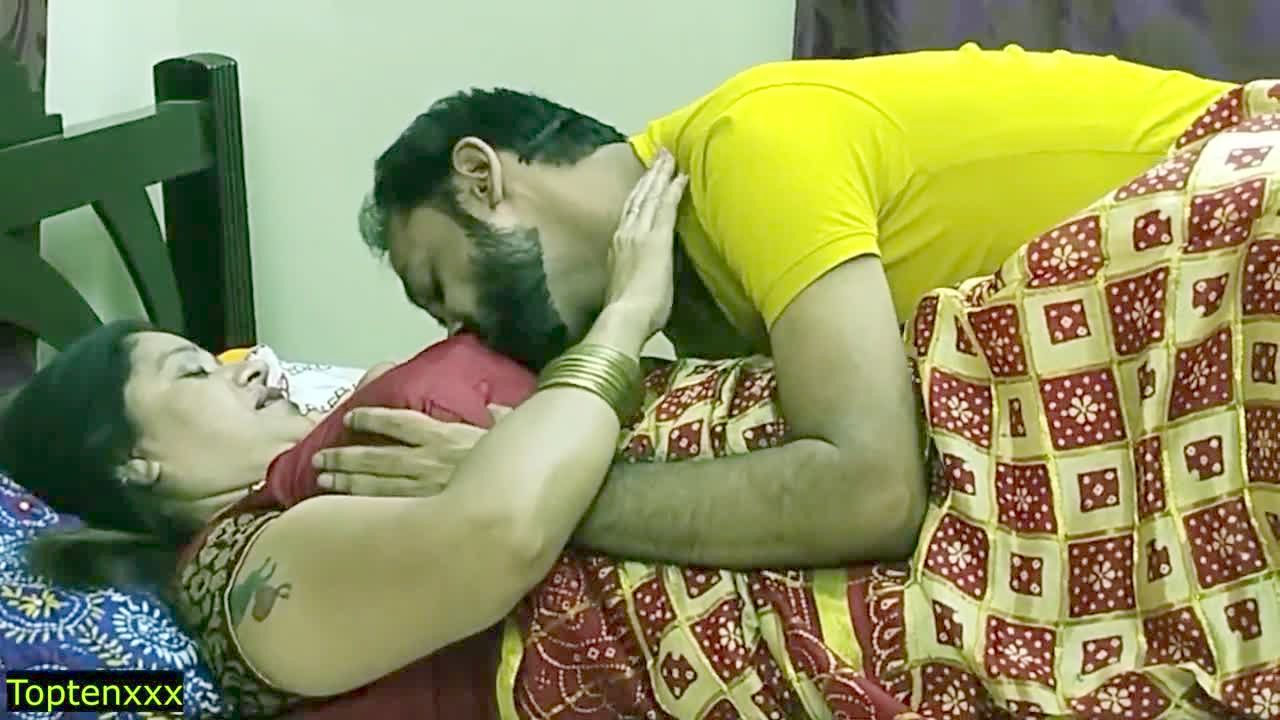 Desi aunty gazes longingly at young man