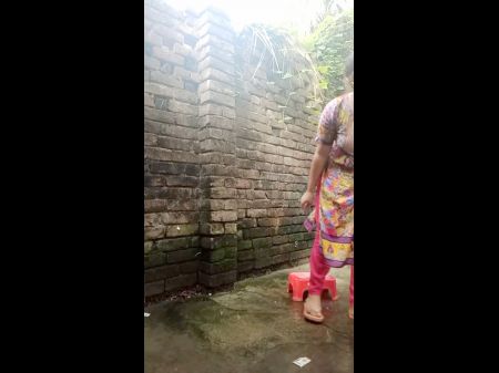 Youthfull Lady Is Bathing In Toilet Excellent Lady Is Fingering Taut Cooch And Urinating In The Toilet