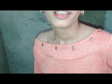Se Aa Rha Hi Zu Einem Vollen Hd -video Mit Schlankem Mädchen 