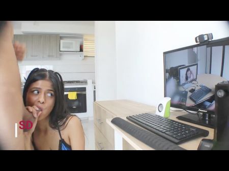 My Stepsister Finds Out Me Watching Pornography - Pornography In Spanish