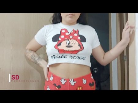 La madrastra cachonda se folla a su hijastro para que deje de masturbarse porno español 