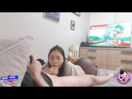 刘玥 / Spicygum - Chinese Teenager Giving Oral Pleasure To Sexfriend While Playing Mario Kart ( Asian)