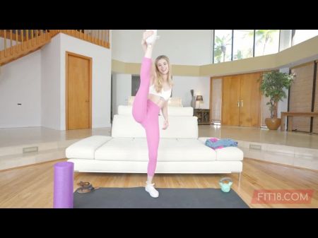 Audition Lil American Amateur College Damsel Molly Lil In Yoga Trousers