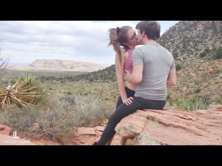 süßes Paar haben Sex auf öffentlichem Trail 