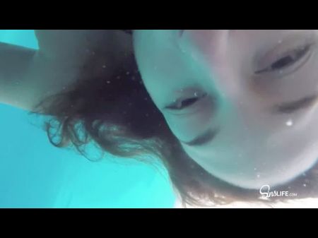 Horny Vacationing Duo Quickie Around In Audience Pool And Shower !