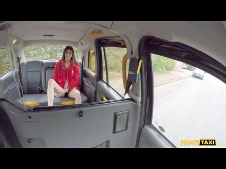 Sweet Teen Lina Luxa obtiene una segunda ayuda de Taxi Tough Sex 