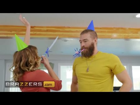 Lezzie Roommates & Nolina Nyx Give Xander A Super Hot 3 Way As A Bday Introduce