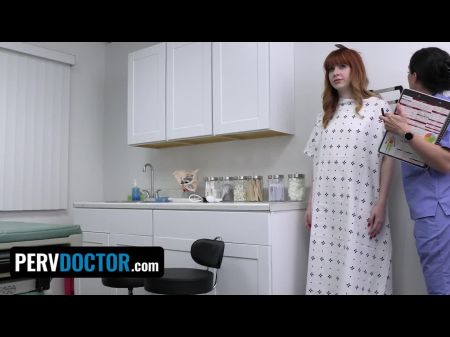 Doutor pervertido Gabinete de gengibre que pega o pênis do médico sujo para fazê -lo manter seu segredo travesso 