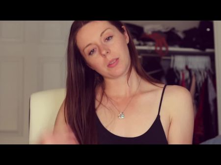 Mädchen von nebenan beschreibt, wie sich Sex anfühlt, wenn sie auf einem Vibrator sitzen und hart cumming 