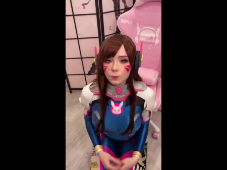  girl Costume Play D . Va From Overwatch And Sucks Penis Till Facial Cumshot
