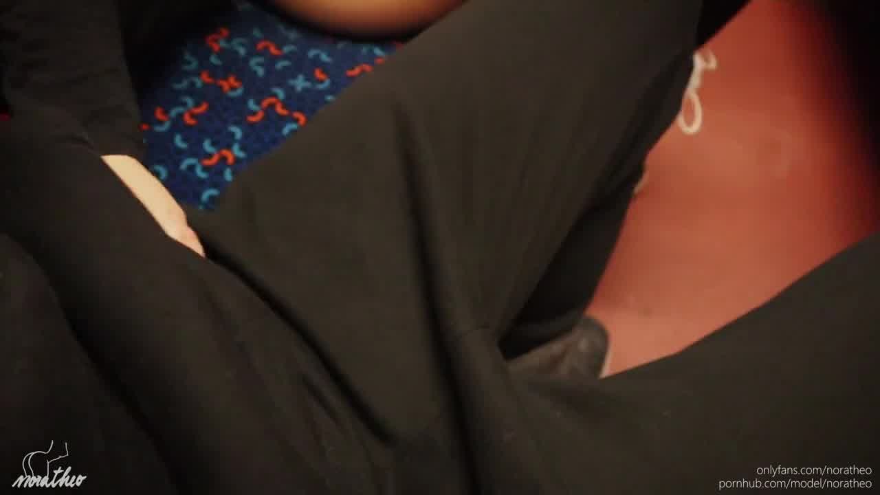 Sexo Arriscado Em Trem Público Real Terminou Com Gozada No Hot Ass imagem