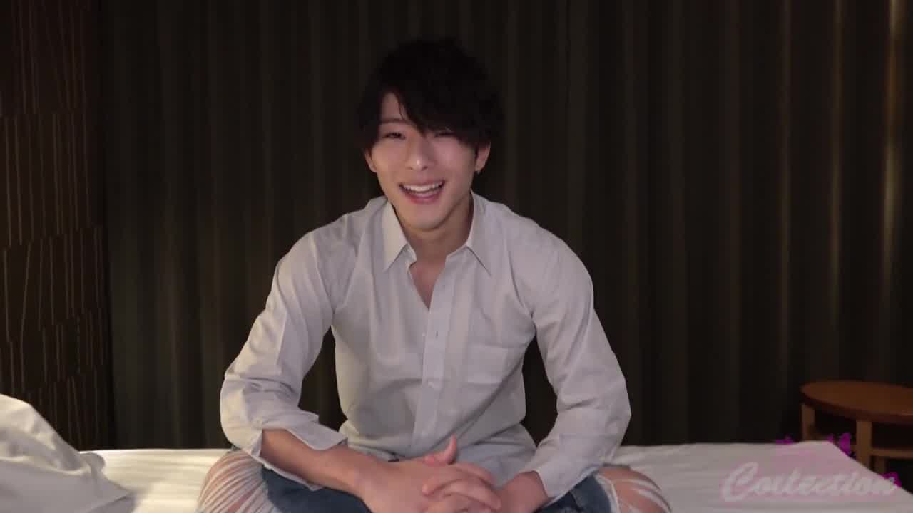 Reiya touching himself