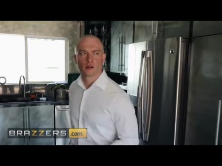 Chesty Is A Fuck-a-thon - Crazed Catsuit Burglar & She’s Targeted Zach Wild’s Building