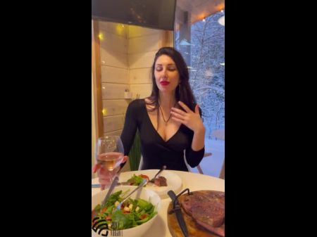 Invité A Mi Madrastra A Un Restaurante Y Fui Recompensado Con Sexo Genial. Pov 