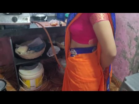 Desi Bhabhi Küche Me Khana Bana Rahi Thi Tabhi Devar Ne Piche Le Bhabhi Ki 