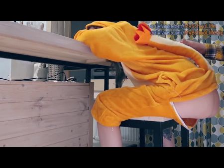 Sexo com um adolescente sonolento de pijamas de Pokemon: pornô grátis B9 