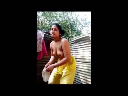 Sexy Village Girl Bathing, Video porno HD GRATIS D9 