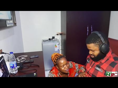 Dios mío, qué enorme polla dadegold africa joder la gran polla de Krissyjoh mientras edita el video porno nigeriano 