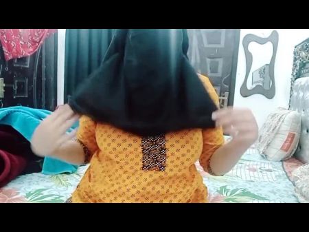 Pakistani Hijab Chick Masturbating With Clear Hindi Audio