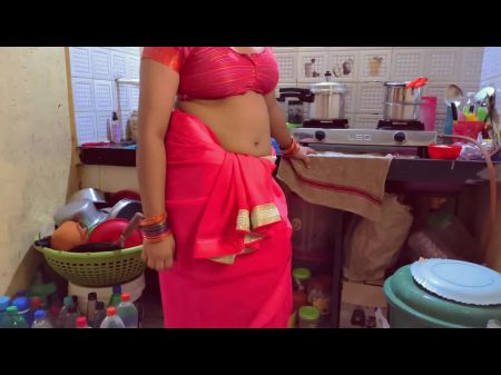 A madrasta indiana do buraco da glória desfruta de seu primeiro buraco de glória com enteado na cozinha 
