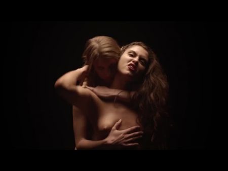 Video musical explícito de Nikoline Gourmet, porno 8d 