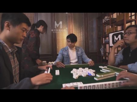 Md 0102 Ein Arbeitendes Mädchen In Einer Privaten Mahjong -halle: Porno 01 