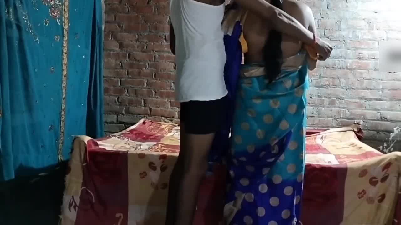 Khule Aam Kiya Xxx Videos - Bhabhi Ne Chote Bhatije Ke Sath Mitayi Habas: Porno Gratis 75 - Xchica.com