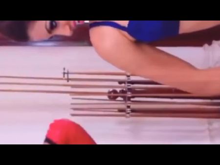 Bollywood Hot Actress Urvashi Rautela Belly Button Saxy Flick