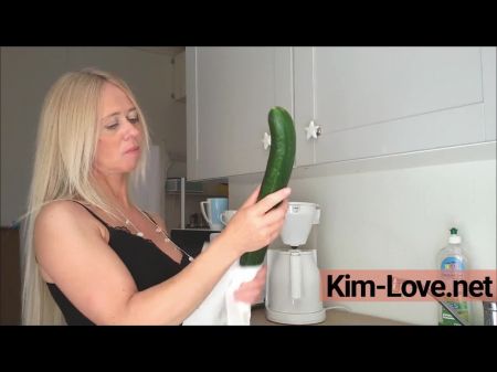 Extrem Riesige Gurke Für Eine Fit Und Sexy Deutsche Milf Gape 