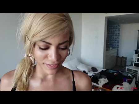 Amber Alena مارس الجنس في غرفتها ، حرة HD الاباحية 0D 