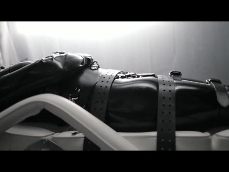 Tortura de látex: video porno HD gratuito C8 