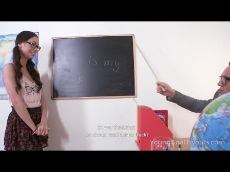 El maestro le da a su lindo estudiante una lección especial: HD Porn B8 