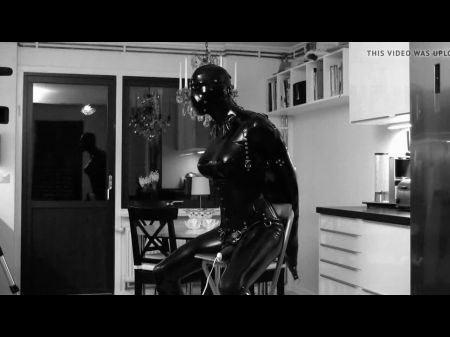 Weird Ultra-cutie - Spandex Girl Gets A Treat From Concubine