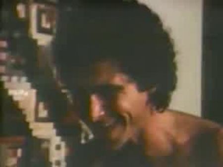 عائلة غريبة 1977: إعلان فيديو إباحي مجاني 