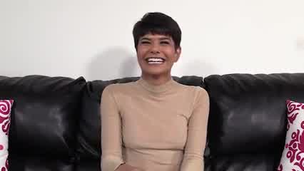 Atemberaubendes kurzhaariges 19 -jähriges Modell May hat das 1. Analklopfen  - ebenporno.com