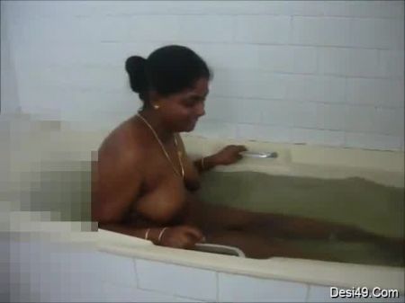 Tamil Step Mom Chuveiros na frente do marido: FD Free pornô FD 