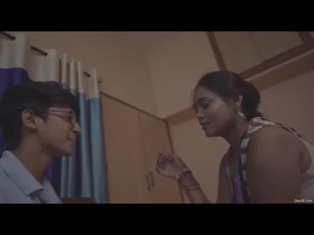 Desi Kamvali Bay Sunita Has Hardcore Lovemaking With Virgin Man